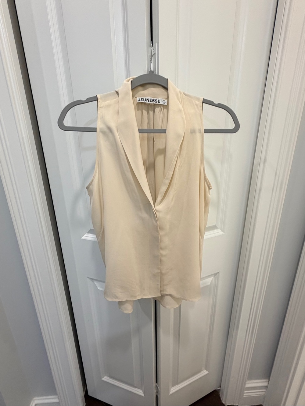 Jeunesse Cream V-Neck Draped Sleeveless Camisole